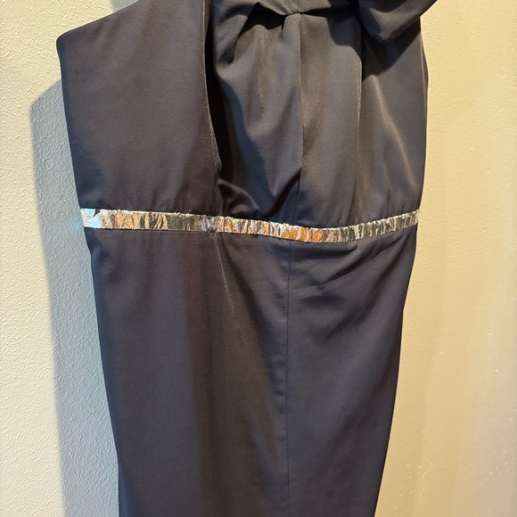 Chloe NWT New Black Asymmetrical One-Shoulder Cocktail Dress with Silver Trim - Picture 8 of 16